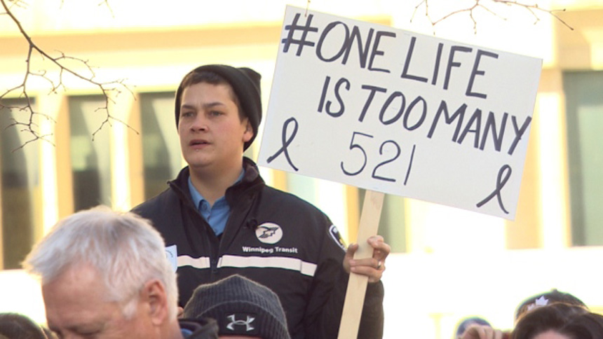 hundreds-of-transit-workers-gather-at-rally